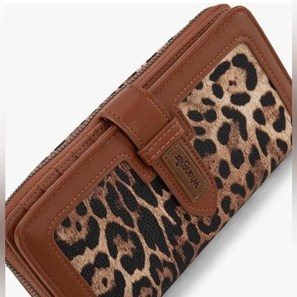 NWT Wrangler Brown Leopard Print Bifold Wallet with RFID Protection - Picture 3 of 6